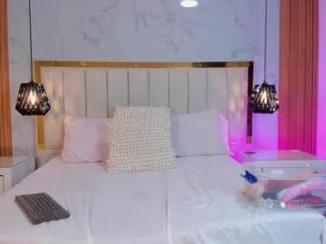 Girls: discover live performances with matured cam models, from teasing to fixations, in a variety of stunning live sex cams.