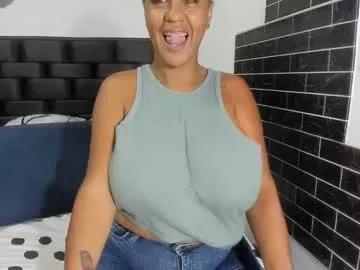 Girls: discover live performances with matured cam models, from teasing to fixations, in a variety of stunning live sex cams.