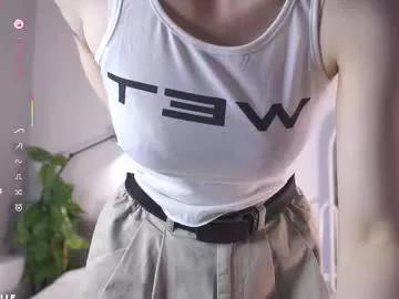 Girls: discover live performances with matured cam models, from teasing to fixations, in a variety of stunning live sex cams.
