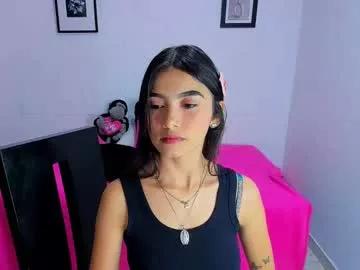 Girls: discover live performances with matured cam models, from teasing to fixations, in a variety of stunning live sex cams.