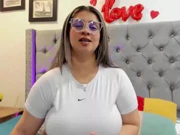 Girls: discover live performances with matured cam models, from teasing to fixations, in a variety of stunning live sex cams.