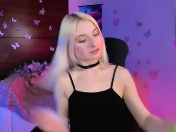 Girls: discover live performances with matured cam models, from teasing to fixations, in a variety of stunning live sex cams.