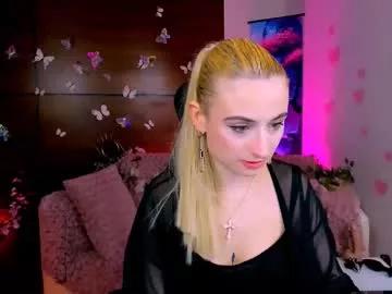 Girls: discover live performances with matured cam models, from teasing to fixations, in a variety of stunning live sex cams.