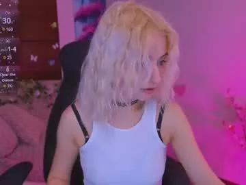 Girls: discover live performances with matured cam models, from teasing to fixations, in a variety of stunning live sex cams.