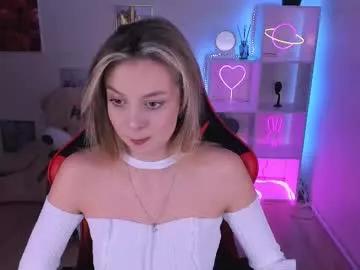 Girls: discover live performances with matured cam models, from teasing to fixations, in a variety of stunning live sex cams.