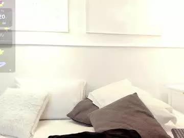 Girls: discover live performances with matured cam models, from teasing to fixations, in a variety of stunning live sex cams.