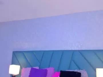 Girls: discover live performances with matured cam models, from teasing to fixations, in a variety of stunning live sex cams.