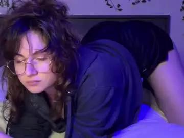 Girls: discover live performances with matured cam models, from teasing to fixations, in a variety of stunning live sex cams.