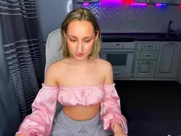 Girls: discover live performances with matured cam models, from teasing to fixations, in a variety of stunning live sex cams.