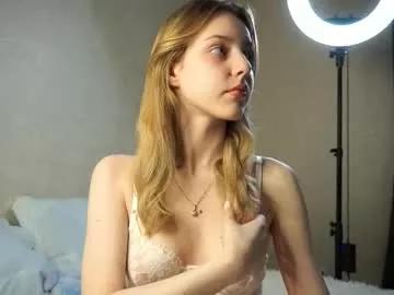 Girls: discover live performances with matured cam models, from teasing to fixations, in a variety of stunning live sex cams.