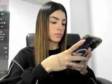 Girls: discover live performances with matured cam models, from teasing to fixations, in a variety of stunning live sex cams.