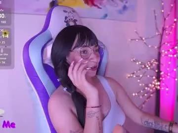 Girls: discover live performances with matured cam models, from teasing to fixations, in a variety of stunning live sex cams.