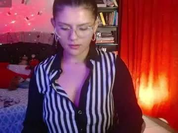 Girls: discover live performances with matured cam models, from teasing to fixations, in a variety of stunning live sex cams.