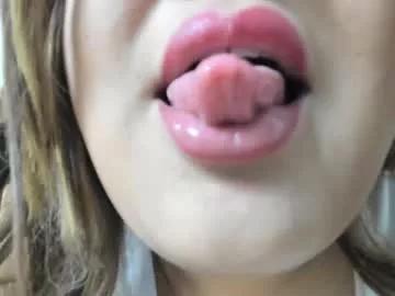 Girls: discover live performances with matured cam models, from teasing to fixations, in a variety of stunning live sex cams.