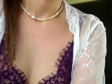 Girls: discover live performances with matured cam models, from teasing to fixations, in a variety of stunning live sex cams.