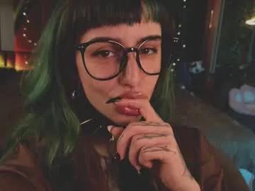 Girls: discover live performances with matured cam models, from teasing to fixations, in a variety of stunning live sex cams.