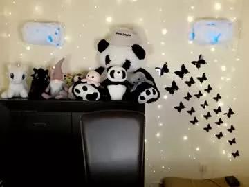 Girls: discover live performances with matured cam models, from teasing to fixations, in a variety of stunning live sex cams.