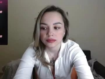 Girls: discover live performances with matured cam models, from teasing to fixations, in a variety of stunning live sex cams.