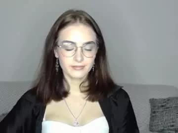 Girls: discover live performances with matured cam models, from teasing to fixations, in a variety of stunning live sex cams.