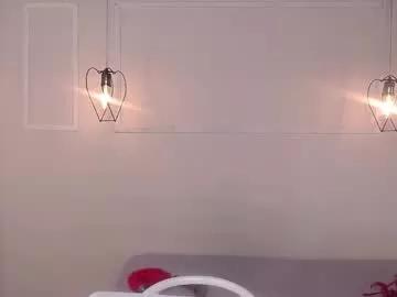 Girls: discover live performances with matured cam models, from teasing to fixations, in a variety of stunning live sex cams.