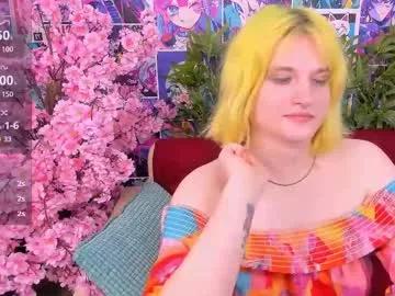 Girls: discover live performances with matured cam models, from teasing to fixations, in a variety of stunning live sex cams.