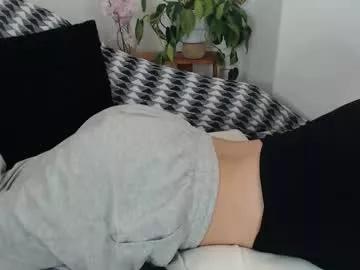 Girls: discover live performances with matured cam models, from teasing to fixations, in a variety of stunning live sex cams.