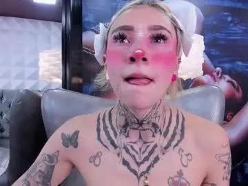 Girls: discover live performances with matured cam models, from teasing to fixations, in a variety of stunning live sex cams.