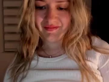 Girls: discover live performances with matured cam models, from teasing to fixations, in a variety of stunning live sex cams.