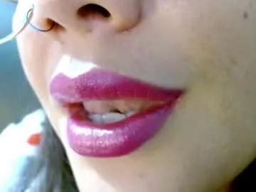 Girls: discover live performances with matured cam models, from teasing to fixations, in a variety of stunning live sex cams.