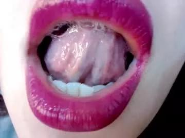 Girls: discover live performances with matured cam models, from teasing to fixations, in a variety of stunning live sex cams.