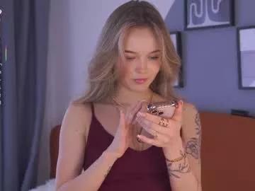 Girls: discover live performances with matured cam models, from teasing to fixations, in a variety of stunning live sex cams.