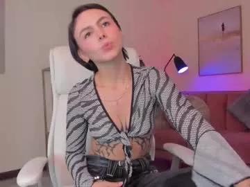 Girls: discover live performances with matured cam models, from teasing to fixations, in a variety of stunning live sex cams.