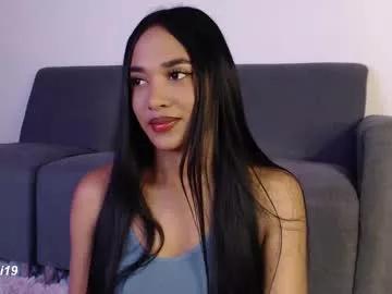 missvirggii from Chaturbate