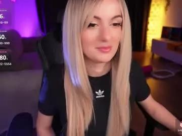 Girls: discover live performances with matured cam models, from teasing to fixations, in a variety of stunning live sex cams.