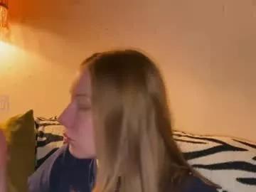 Girls: discover live performances with matured cam models, from teasing to fixations, in a variety of stunning live sex cams.