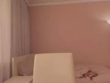 Girls: discover live performances with matured cam models, from teasing to fixations, in a variety of stunning live sex cams.