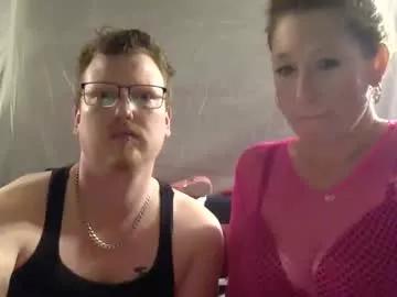 Girls: discover live performances with matured cam models, from teasing to fixations, in a variety of stunning live sex cams.