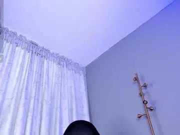 Girls: discover live performances with matured cam models, from teasing to fixations, in a variety of stunning live sex cams.
