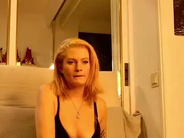 mommylemons from Chaturbate