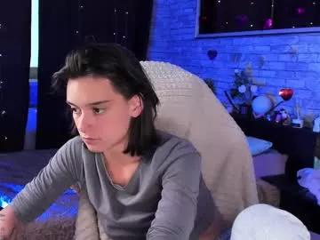 Girls: discover live performances with matured cam models, from teasing to fixations, in a variety of stunning live sex cams.