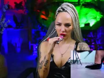 Girls: discover live performances with matured cam models, from teasing to fixations, in a variety of stunning live sex cams.