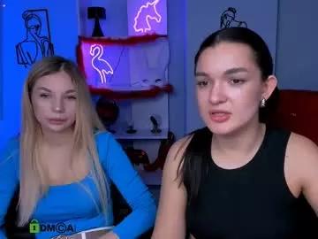 Girls: discover live performances with matured cam models, from teasing to fixations, in a variety of stunning live sex cams.