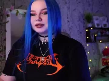 moon_valkyriie from Chaturbate