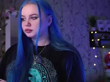 moon_valkyriie from Chaturbate