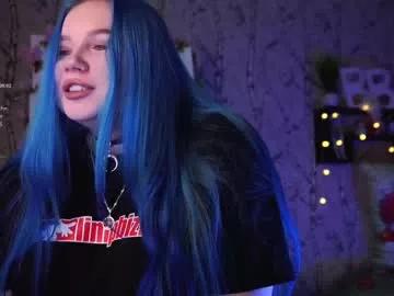 moon_valkyriie from Chaturbate