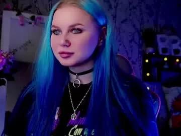 moon_valkyriie from Chaturbate