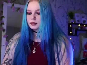 moon_valkyriie from Chaturbate