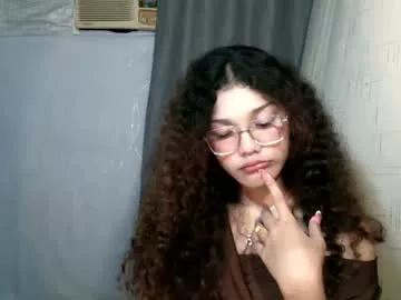 Girls: discover live performances with matured cam models, from teasing to fixations, in a variety of stunning live sex cams.