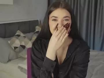 Girls: discover live performances with matured cam models, from teasing to fixations, in a variety of stunning live sex cams.