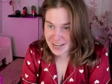 Girls: discover live performances with matured cam models, from teasing to fixations, in a variety of stunning live sex cams.